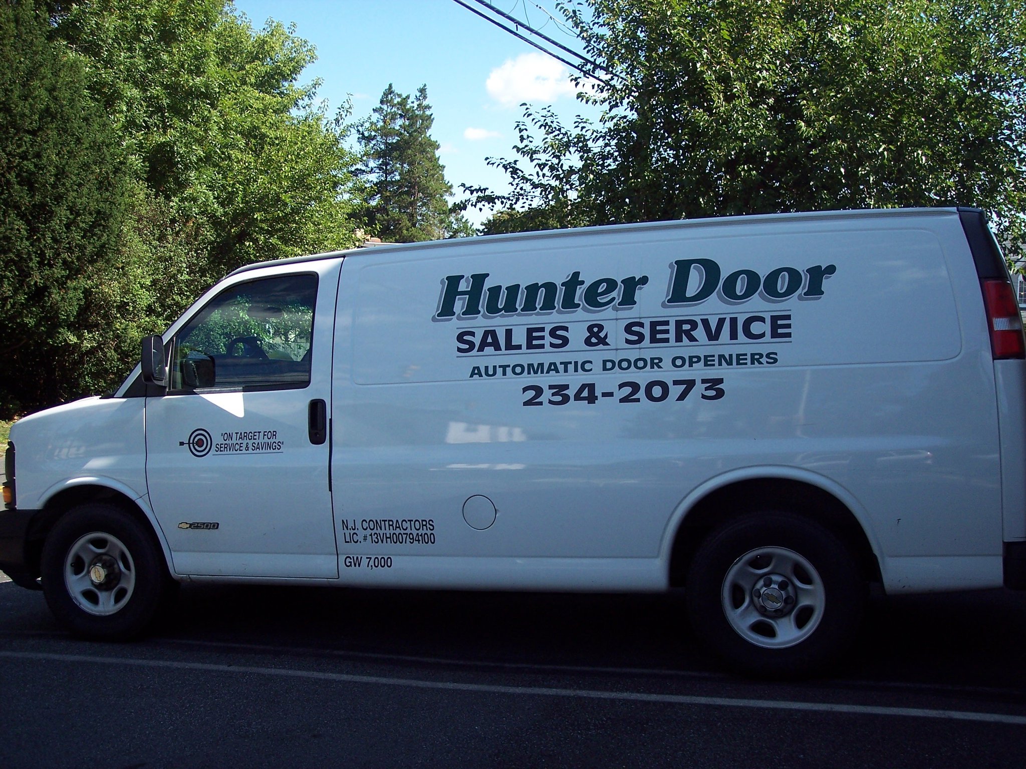 Hunter Door Service logo